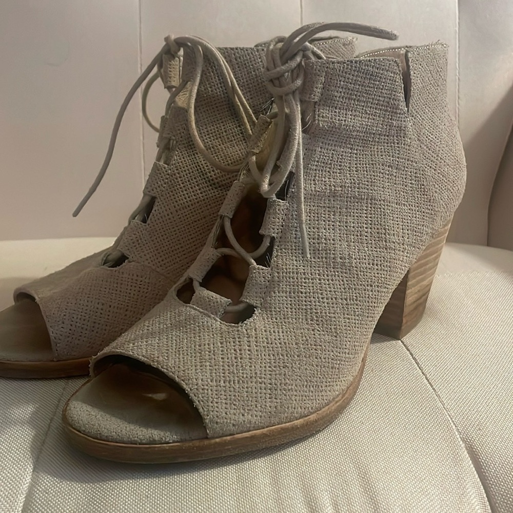 Eileen Fisher linen shoes, size 8